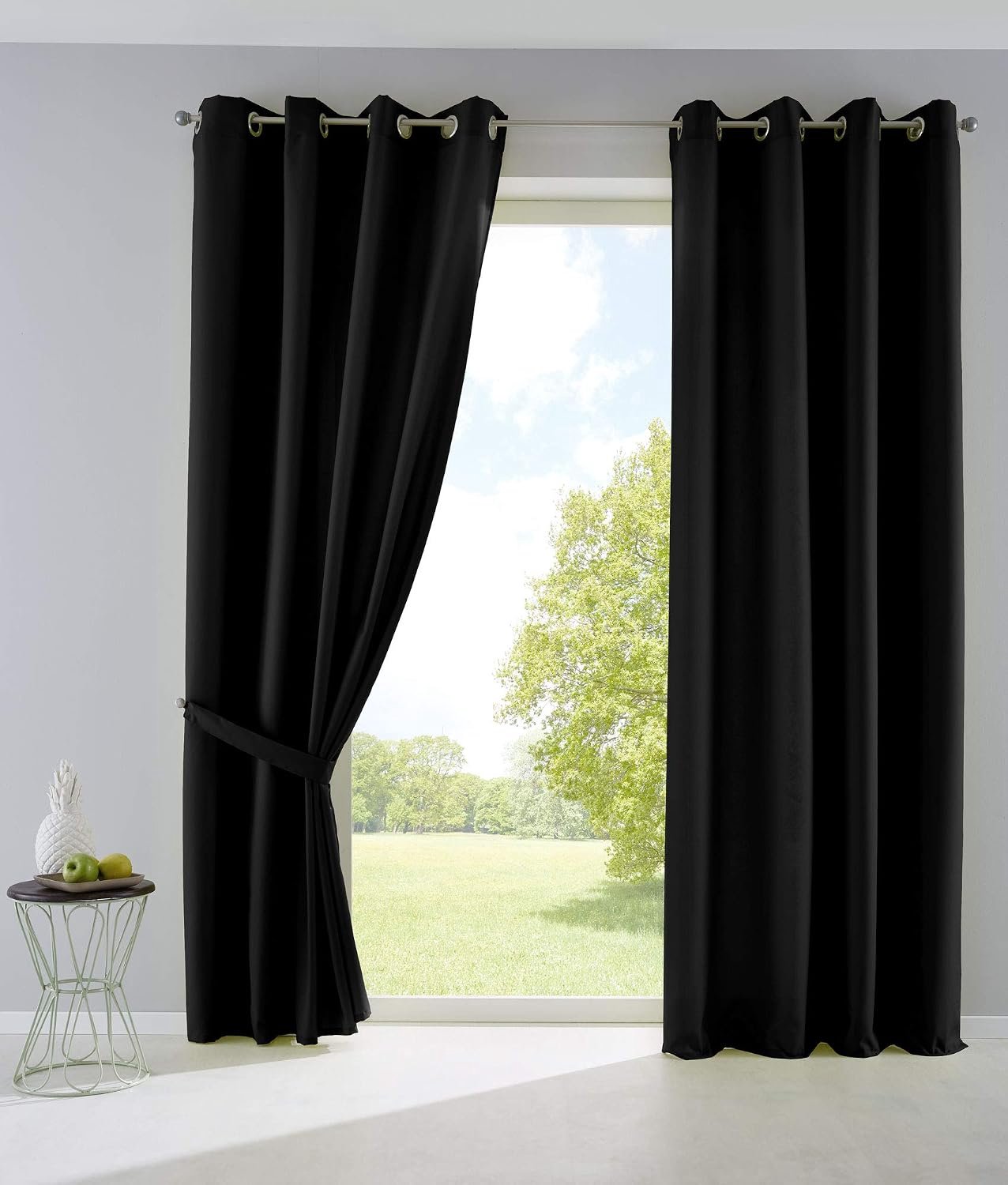 Set van 2 gordijnen, ondoorzichtig, mat, lichtdoorlatend, met oogjes en gordijnhouders, decoratief gordijn H x B 225 x 140 cm, zwart, 10000265-2