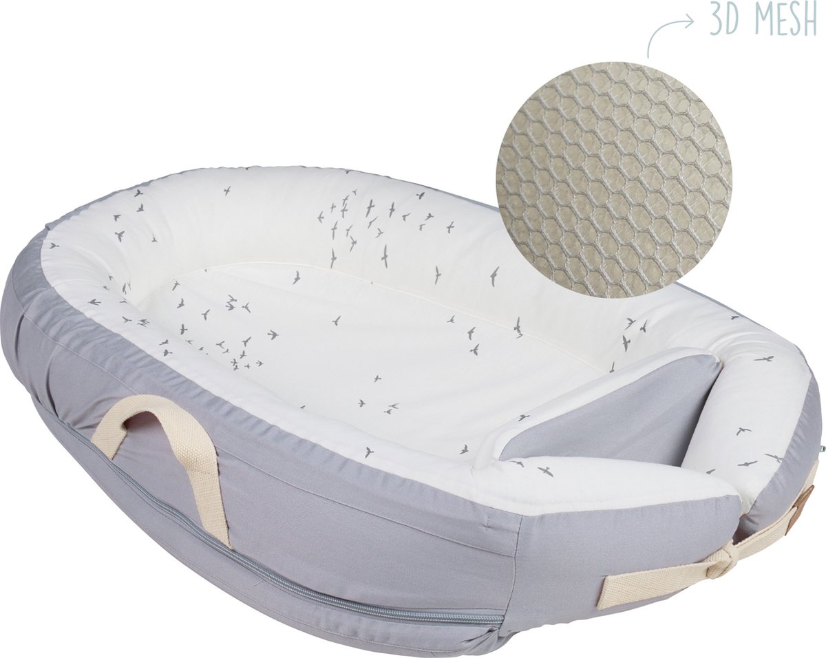 Voksi babynestje Premium – extra veilig – baby - 0 tot 7 maanden – Grey Flying Voksi babynestje Premium – extra veilig – baby - 0 tot 7 maanden – Grey Flying