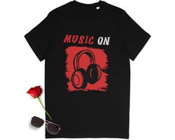 Muziek t-shirt - Music on quote tshirt- Leuk muziek t shirt voor mannen en vrouwen DJ - Dames, heren tshirt met print opdruk - Unisex maten: S M L XL XXL XXXL - Tshirt kleur: Zwart.