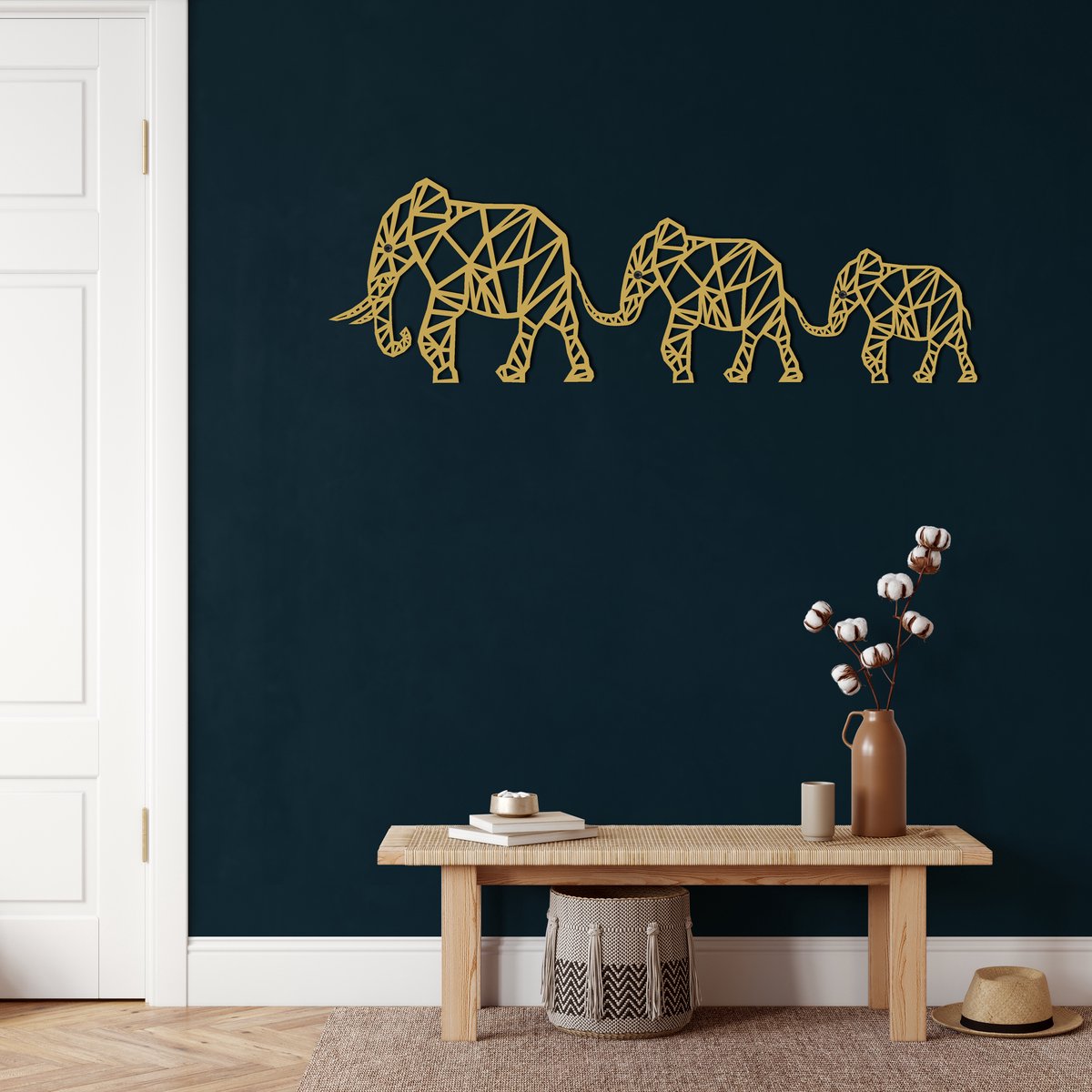 Wanddecoratie | Geometrische Olifantenfamilie   / Geometric Elephant Family | Metal - Wall Art | Muurdecoratie | Woonkamer |Gouden| 75x24cm