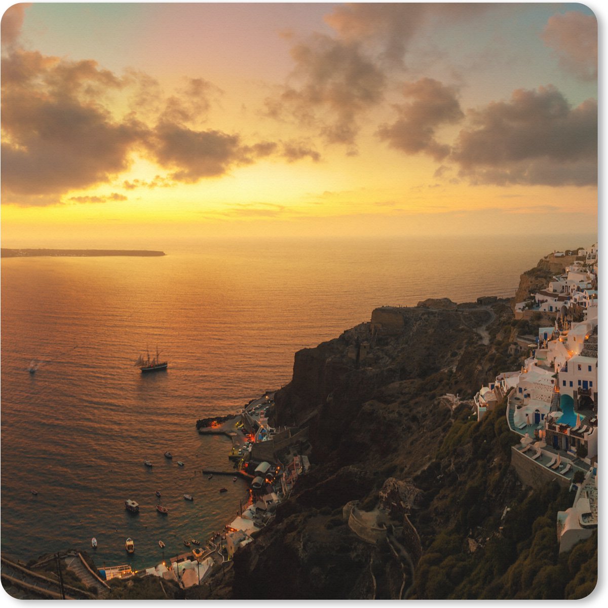 Muismat XXL 40x40 cm - Bureau onderlegger - Bureau mat Het vissersdorp Santorini Griekenland bij zonsondergang - Bureaumat - Gaming mousepad xl - Bureaulegger groot - Computer deskmat