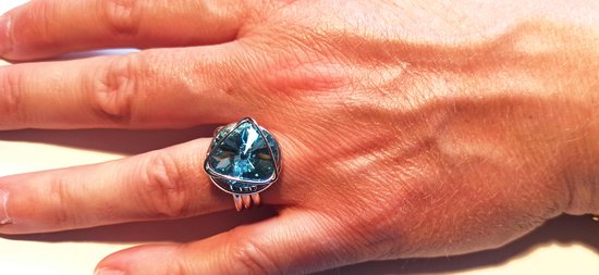 SPOT- verstelbaar Ring  Handgemaakt - Italiaans design met kristal Ø 14 mm SWAROVSKI ELEMENTS™  -Juweel gemaakt van gerhodineerd materiaal.