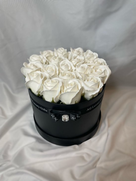 AG Luxurygifts flower box - rozen box - flower - bloemen - cadeau - Valentijnsdag - luxe - Moederdag - soap roses - gift - box