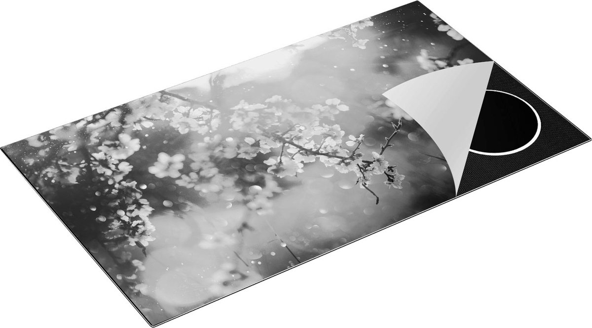 Chefcare Inductie Beschermer Bloesemboom tijdens Zonsondergang - Bloem - Zwart Wit - 89,6x51,6 cm - Afdekplaat Inductie - Kookplaat Beschermer - Inductie Mat