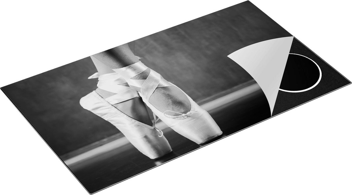 Chefcare Inductie Beschermer Ballet Schoenen van een Ballerina - Zwart Wit - 91,6x52,7 cm - Afdekplaat Inductie - Kookplaat Beschermer - Inductie Mat