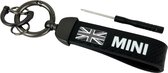 Luxe Auto Sleutelhanger - Mini Stijl - Carbon Look met Engelse Vlag - Past bij Alle Automerken / Universeel - Keychain Sleutel Hanger Cadeau - Auto Accessoires
