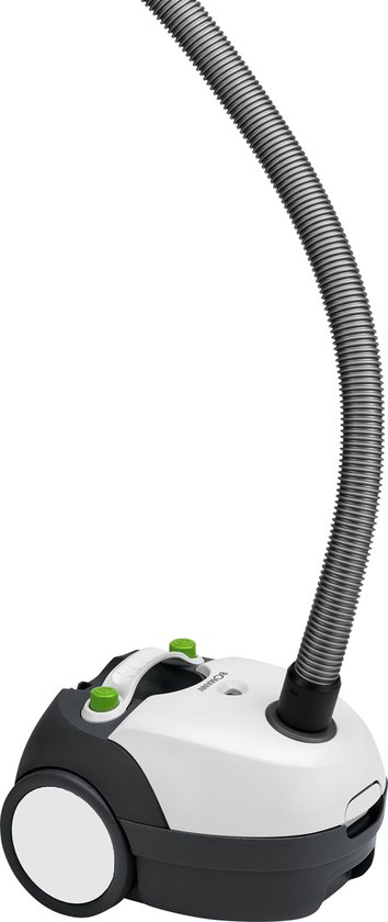 Witte en antracietkleurige stofzuiger met groene knoppen, met de slang omhoog gebogen.