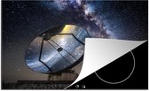KitchenYeah® Inductie beschermer 81.2x52 cm - Sterren reflecteren in schotelantenne bij La Silla ESO observatorium in Chili - Kookplaataccessoires - Afdekplaat voor kookplaat - Inductiebeschermer - Inductiemat - Inductieplaat mat