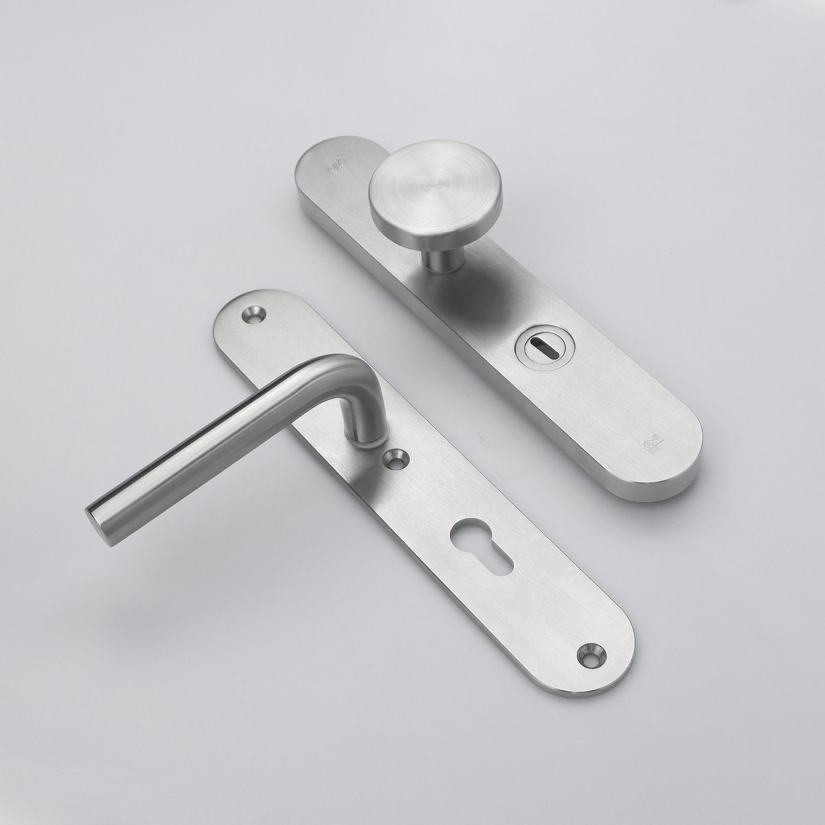 MASSIEF RVS Tzunali Deurbeslag. Model MINHO SKG*** BREED T=15/5 VKTB (kerntrek) PC72 BUITEN KNOP TORRES; BINNEN KRUK PORTO