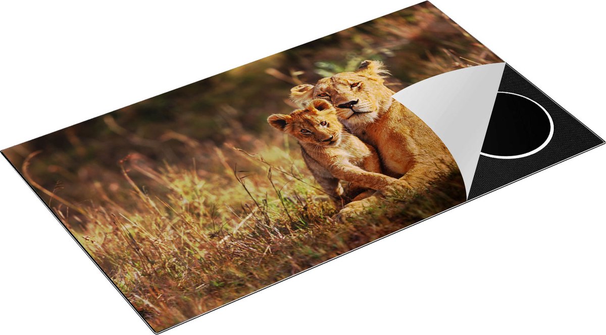 Chefcare Inductie Beschermer Leeuwin met haar Welp in het Wild - 90x50 cm - Afdekplaat Inductie - Kookplaat Beschermer - Inductie Mat