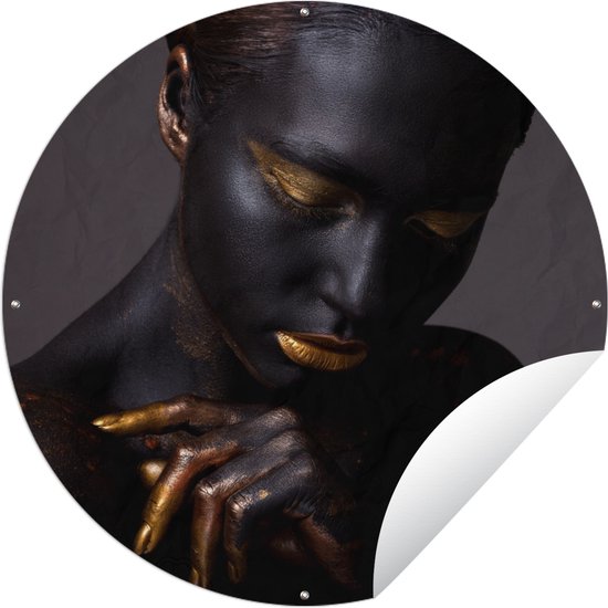 Tuincirkel Donkere vrouw met gouden make-up - Tuinposter