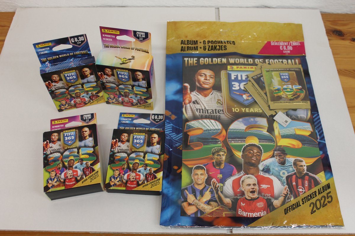 panini fifa 365 10 years 2025 promopakket . starterboek met 50 pakjes stickers !!