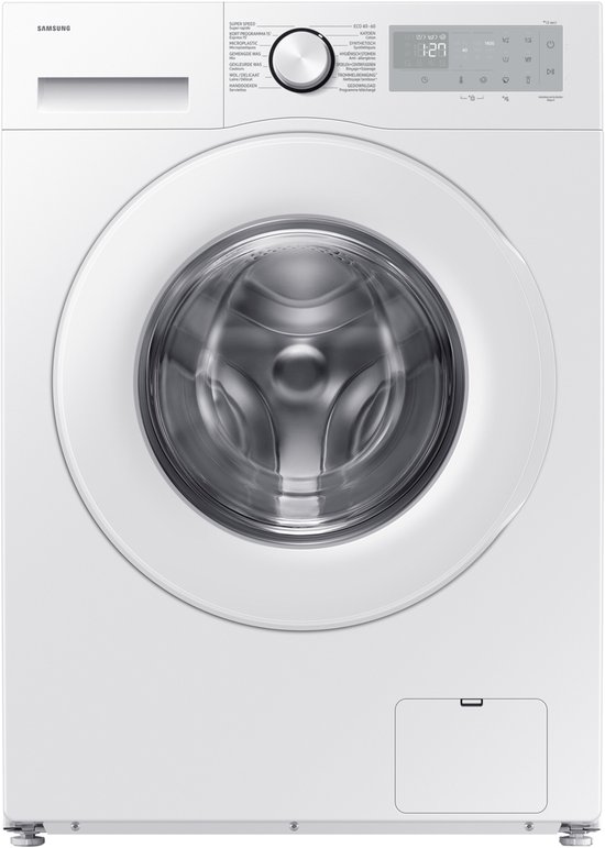 Witte Samsung wasmachine met gesloten deur. Het bedieningspaneel heeft een display met 1:20 en verschillende wasprogramma's.