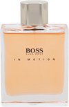 Glazen flacon BOSS HUGO BOSS IN MOTION met oranje vloeistof en zilverkleurige dop.