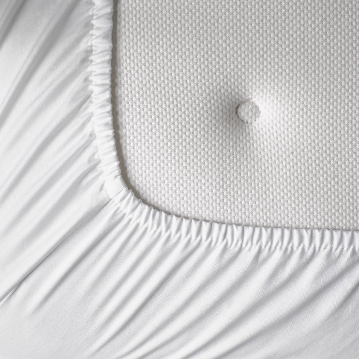 KOALA HUG Hoeslaken 100% Tencel lyocell satijn, sneeuwwit 180x210x30 – Temperatuurregulerend | Ventilerend & Absorberend | Anti-allergie & Hypoallergeen | Frisruikend | Zacht voor huid & haar | 100% Plantaardig | Plasticvrij