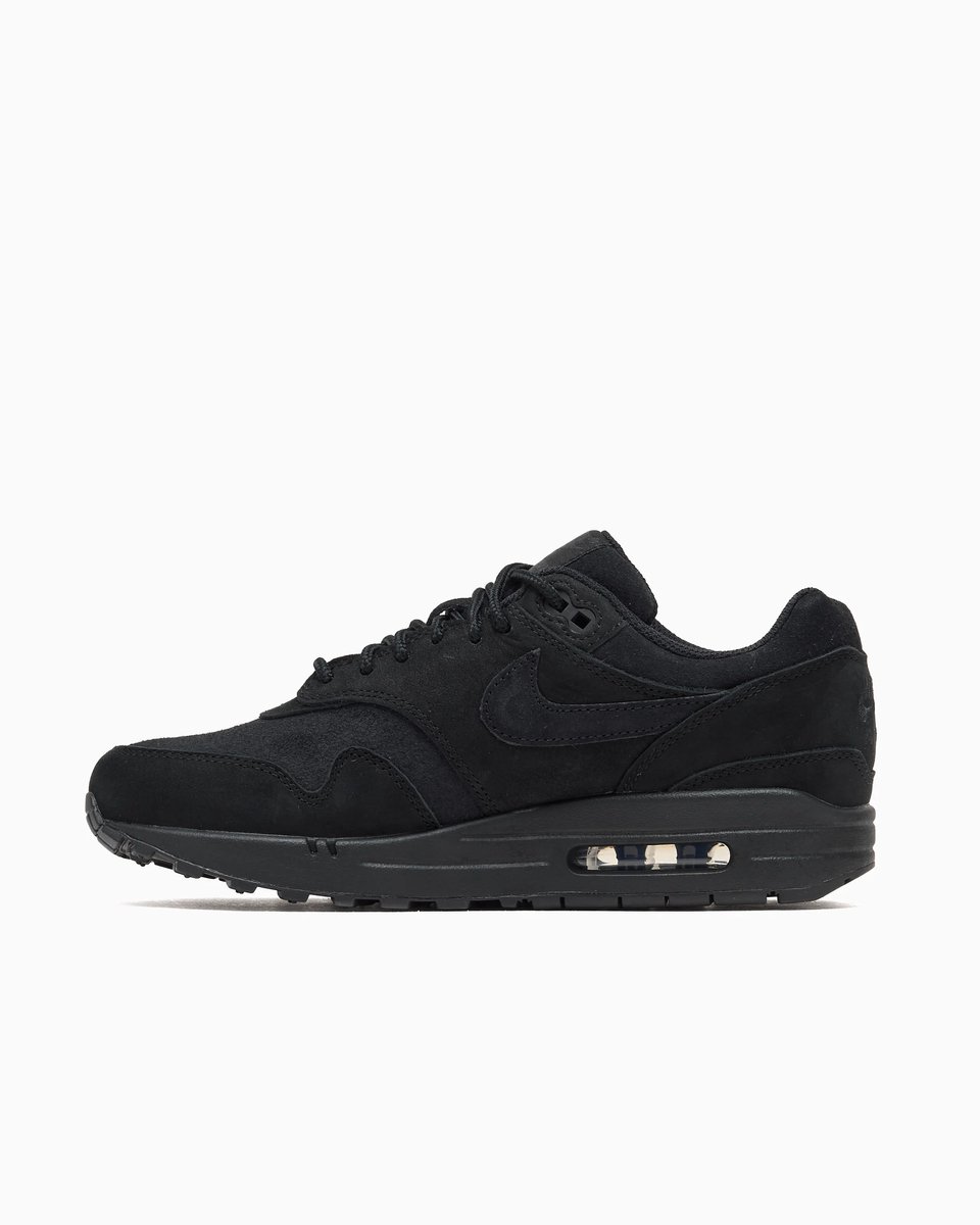 BLACK BLACK
