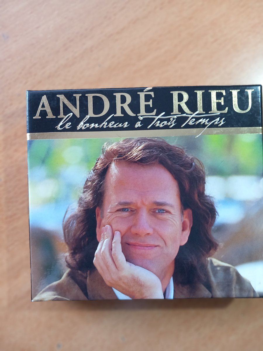 Bonheur A Trois Temps