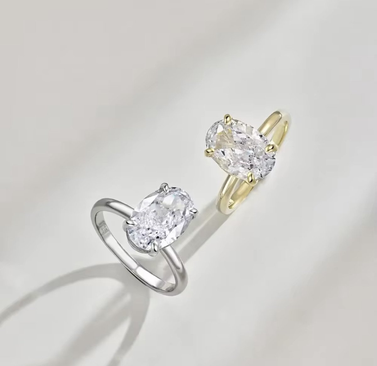 Merlie ring - Oval Cut Solitaire Zirkonia Ring - 18K Verguld - Sterling Zilver 925 - Dames Ring - Elegant & Luxe Design voor Elke Gelegenheid