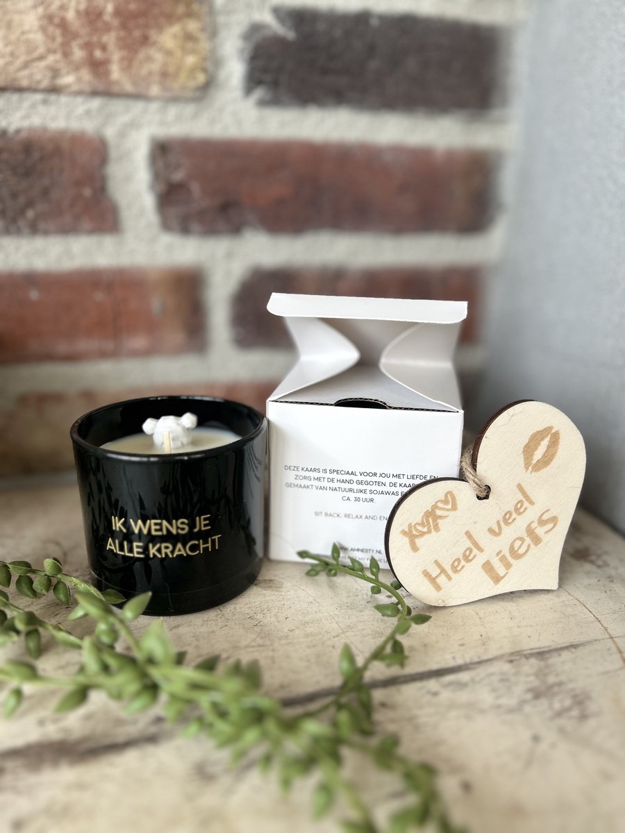Creaties van Hier - Sojakaars Ik wens je alle kracht met houten hartje - 7x7x6 cm