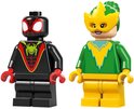 LEGO-minifiguren van Miles Morales en Electro.