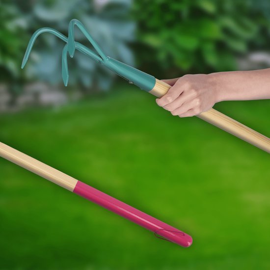 KADAX Grubber, cultivator voor dames, tuingereedschap van staal, tuinhaak met lange steel, handrubber, ergonomische bloemenklauw voor het losmaken van de vloer, bloemenhark (3 tanden, met houten steel) van Merkloos	 — afbeelding 4