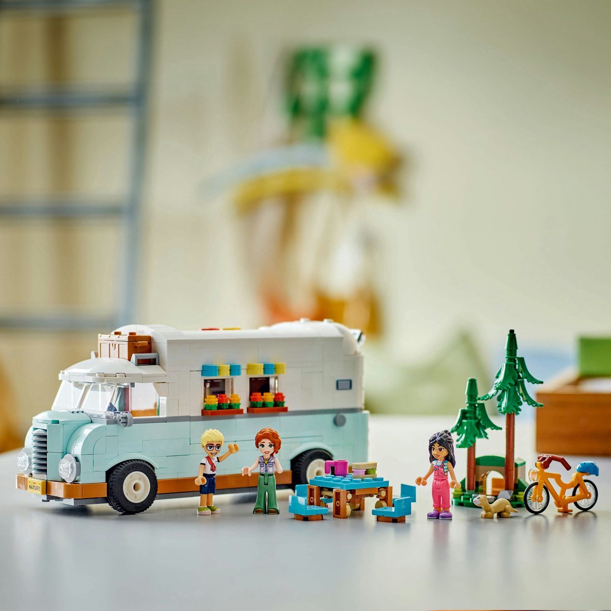 LEGO Friends Camperavontuur met vrienden - 42663 — afbeelding 14