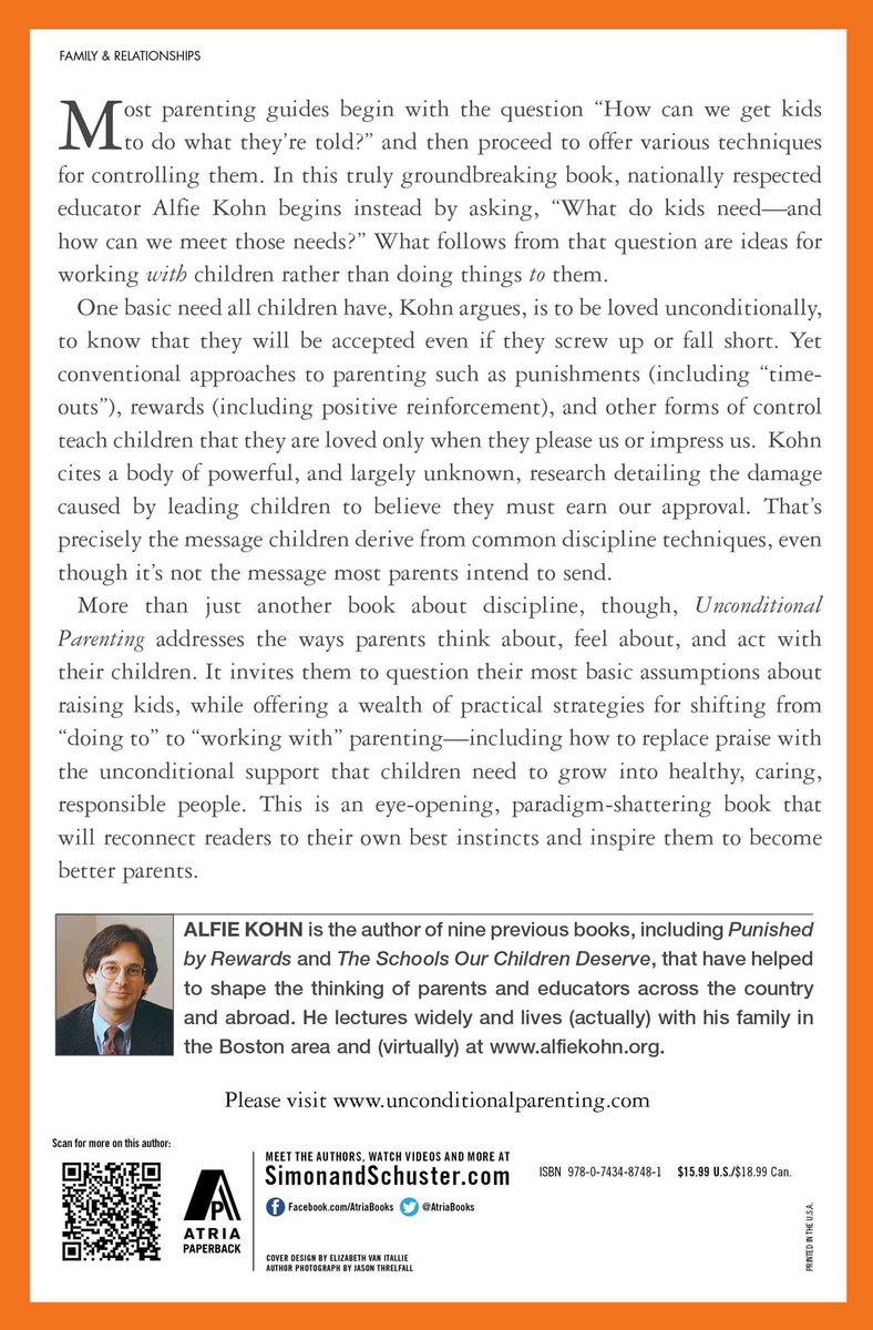 Achterkant van het boek 'Unconditional Parenting' met een tekst over het boek en een biografie van Alfie Kohn, inclusief een QR-code.