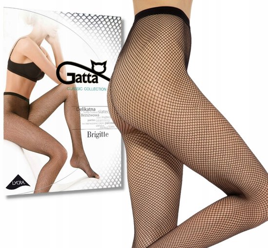 Model met zwarte visnet panty van Gatta, met het Brigitte logo.