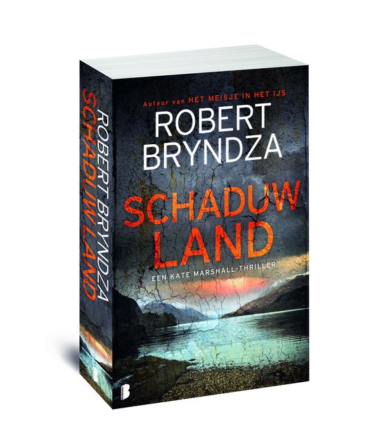 Boek in 3D-perspectief, toont de cover en zijkant met de titel Schaduwland, auteur Robert Bryndza.