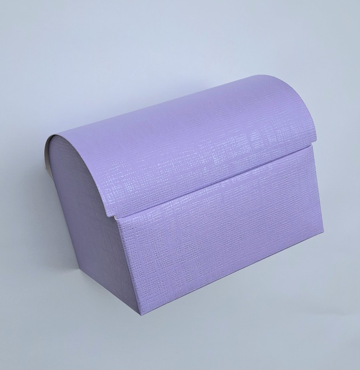 12 cadeau-doos LILA schatkist-vorm traktatie-doos middelgroot voor snoepjes of bonbons of koek om uit te delen bij verjaardag, huwelijk, babyshower of doop.