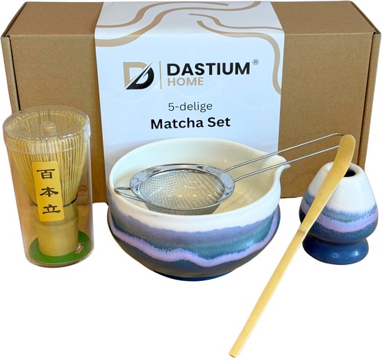 Dastium Home Matcha Set - 5 delige Matcha Starterset - Matcha Klopper - Matcha Kom Met Schenktuit - Matcha Zeef - Matcha Thee Set - Wit Met Blauw Paars Motief
