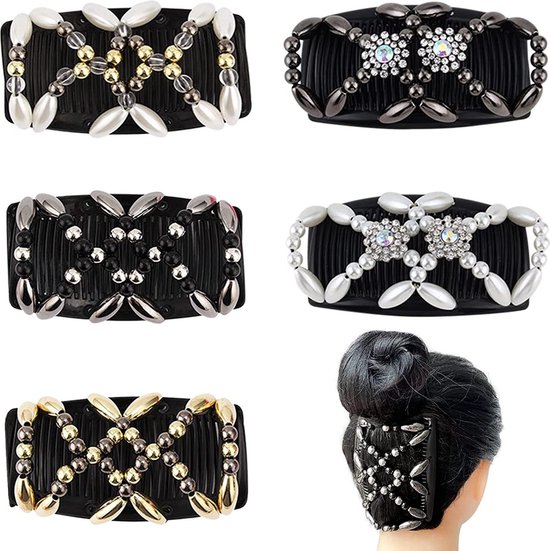Ensemble de 5 pinces à cheveux noires ornées de perles, de perles noires et dorées et de strass. Une pince est portée dans un chignon.