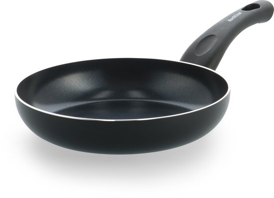 Kochstar Essenz Zwart Keramische Koekenpan - 20cm - PFAS-vrij - Inductie koekenpan - Inductie pan - Keramische anti-aanbaklaag - Koelgreep - Ovenbestendig tot 130° C - Zwart