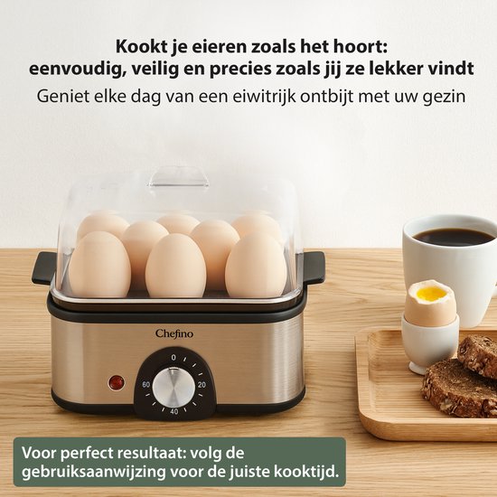 Zilverkleurige Chefino eierkoker met 9 witte eieren onder een transparant deksel. Naast de eierkoker, een kop koffie en toast met gekookt ei.