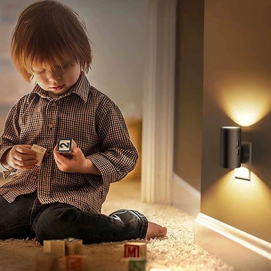2 stuks LED-nachtlampjes met stekker - Nachtlampjes met stekker, schemersensor - 5-300 lm, instelbare helderheid - 2700K - Dimbare nachtlampjes voor keuken, hal, slaapkamer en trap — afbeelding 4