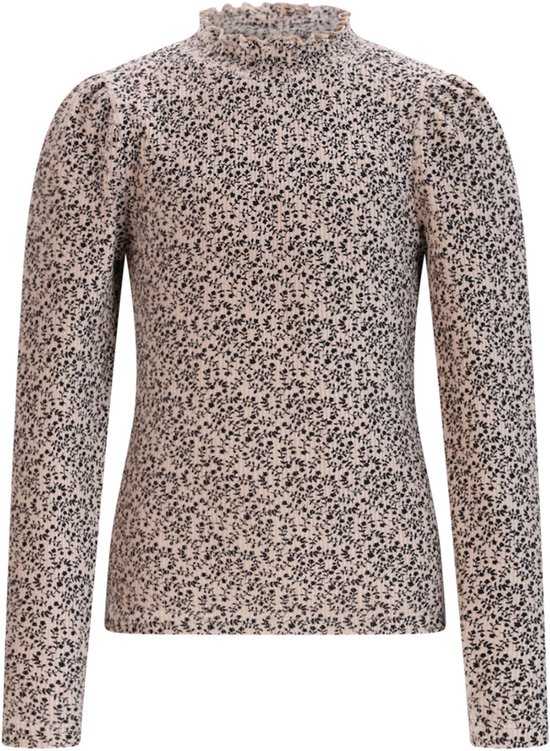 Voorkant van een beige shirt met zwart bloemenpatroon, opstaande kraag en pofmouwen.