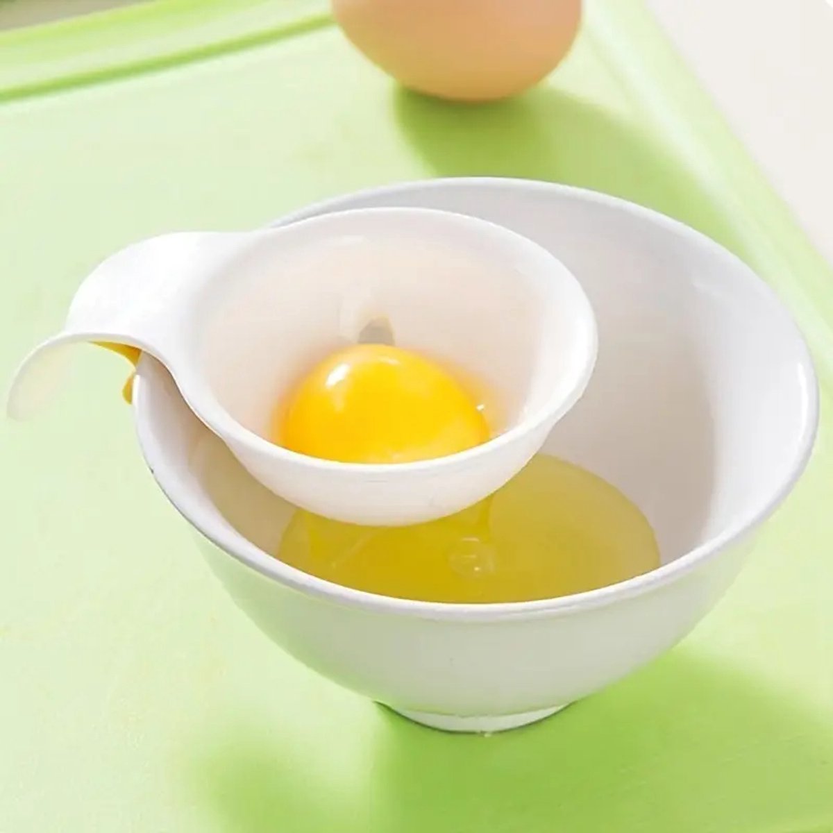 Eenvoudige eierscheider met ophanghaak – Wit