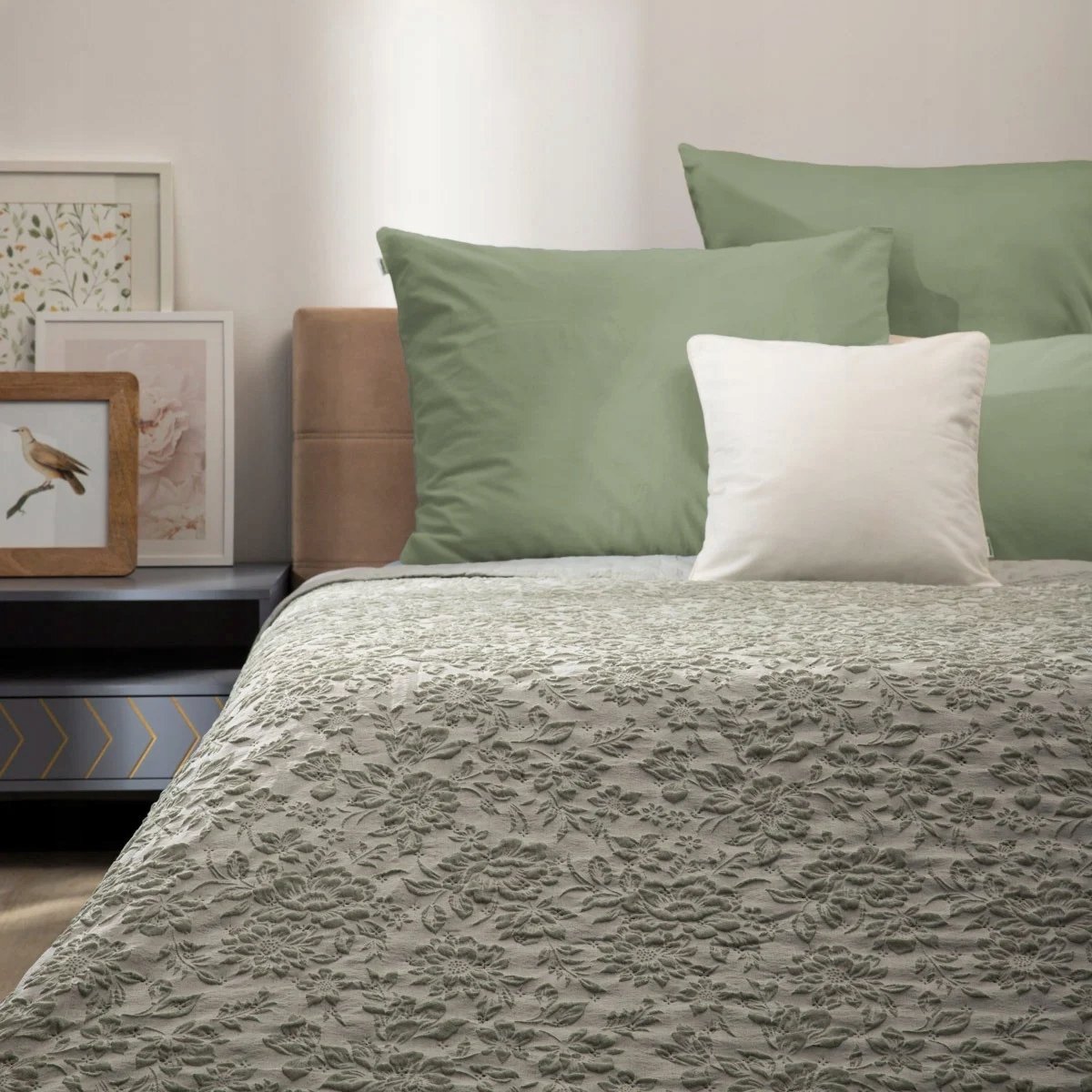 Narzuta CLARO 200x220 cm - Z haftem, Mikrofibra, Pistacjowy