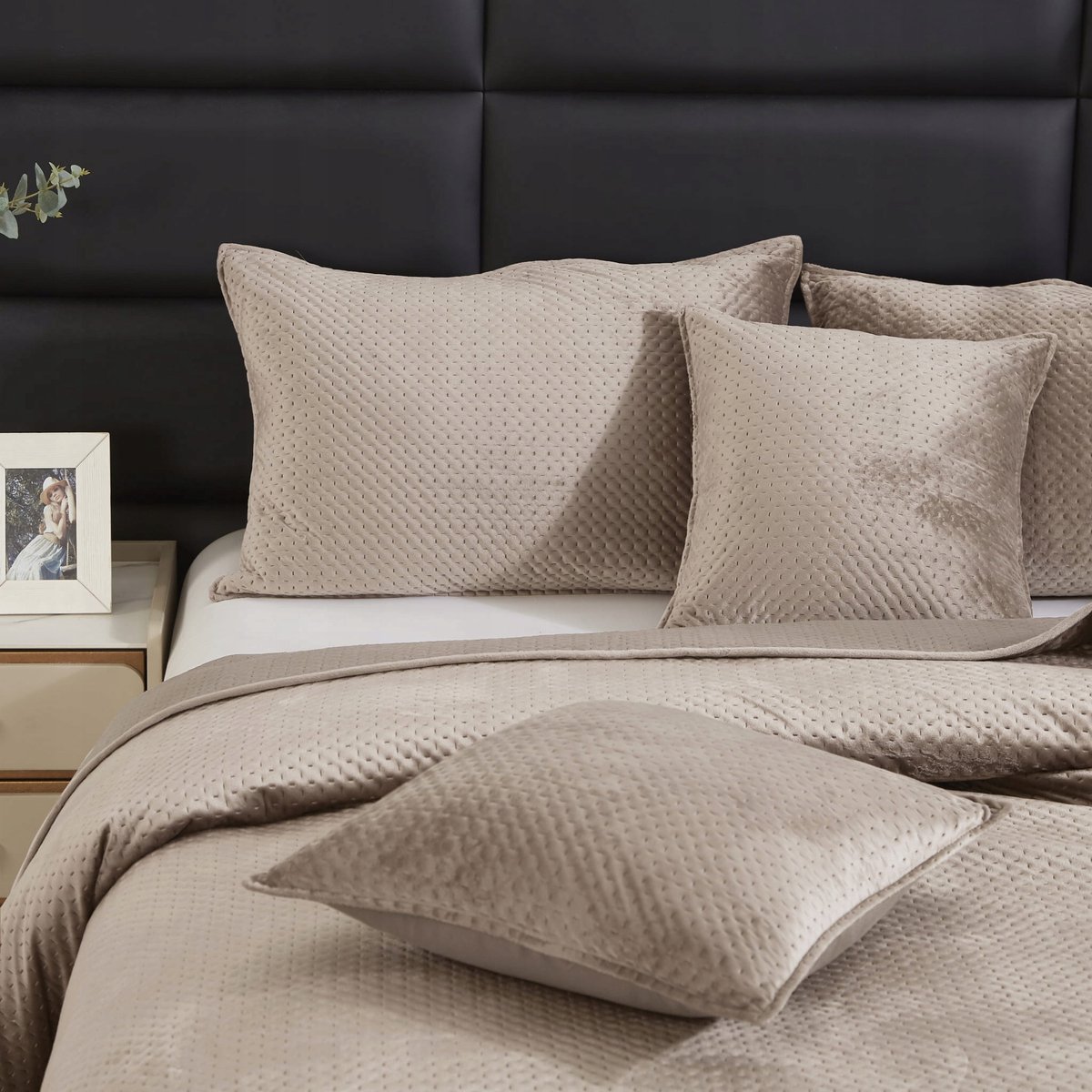 Maya Pluche Dekbedovertrek 240x260 cm Beige - Zacht & Elegant