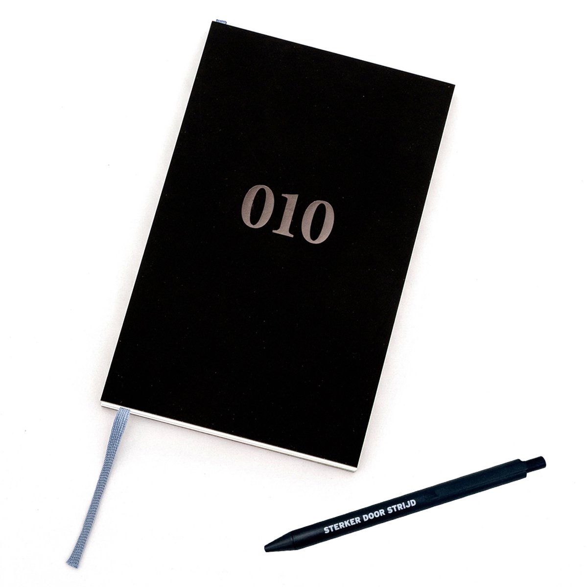 Notitieboek Rotterdam - Skyline 010 (genaaid) - Hardcover - 72 gelinieerde pagina’s - 12,7 x 20,5 cm - incl pen