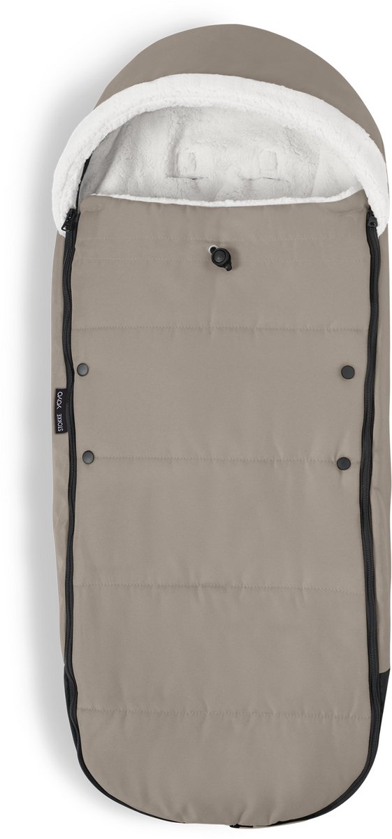 Stokke YOYO voetenzak, Taupe - Sherpa-voering, fleece met trekkoord, dubbele vulling - Machinewasbaar op 30°C - Inclusief kleine tas