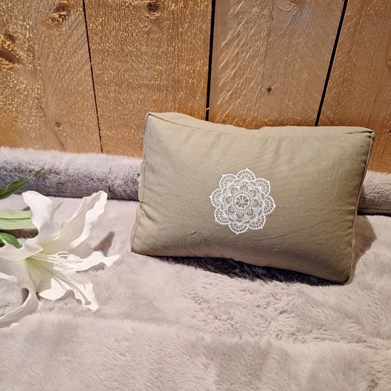 YogaStyles meditatiekussen - mini bolster design Rechthoek - grijs met Mandala van YogaStyles — afbeelding 2