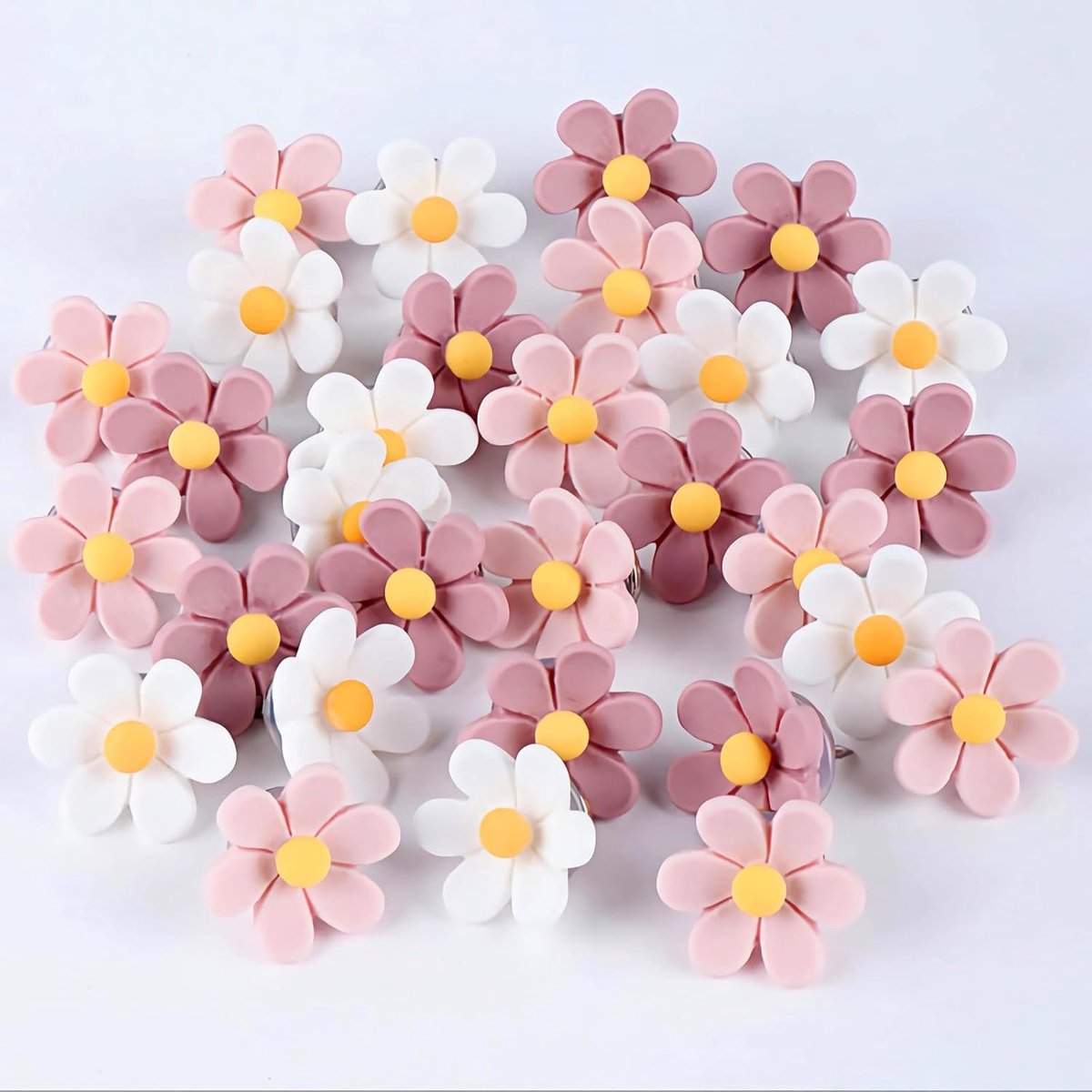 QTTVBTNA 30x Bloemvormige Punaises – Decoratieve Prikbord Pinnen in Wit & Roze – Bloem Push Pins voor Notities, Foto’s & Posters