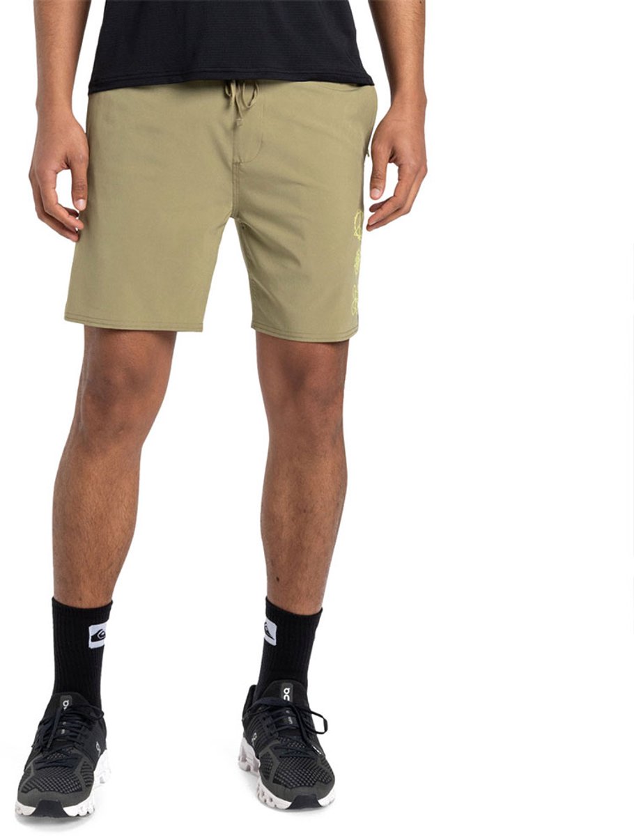 Quiksilver Omni Training 17´´ Korte Sportbroek XL Man Aloe