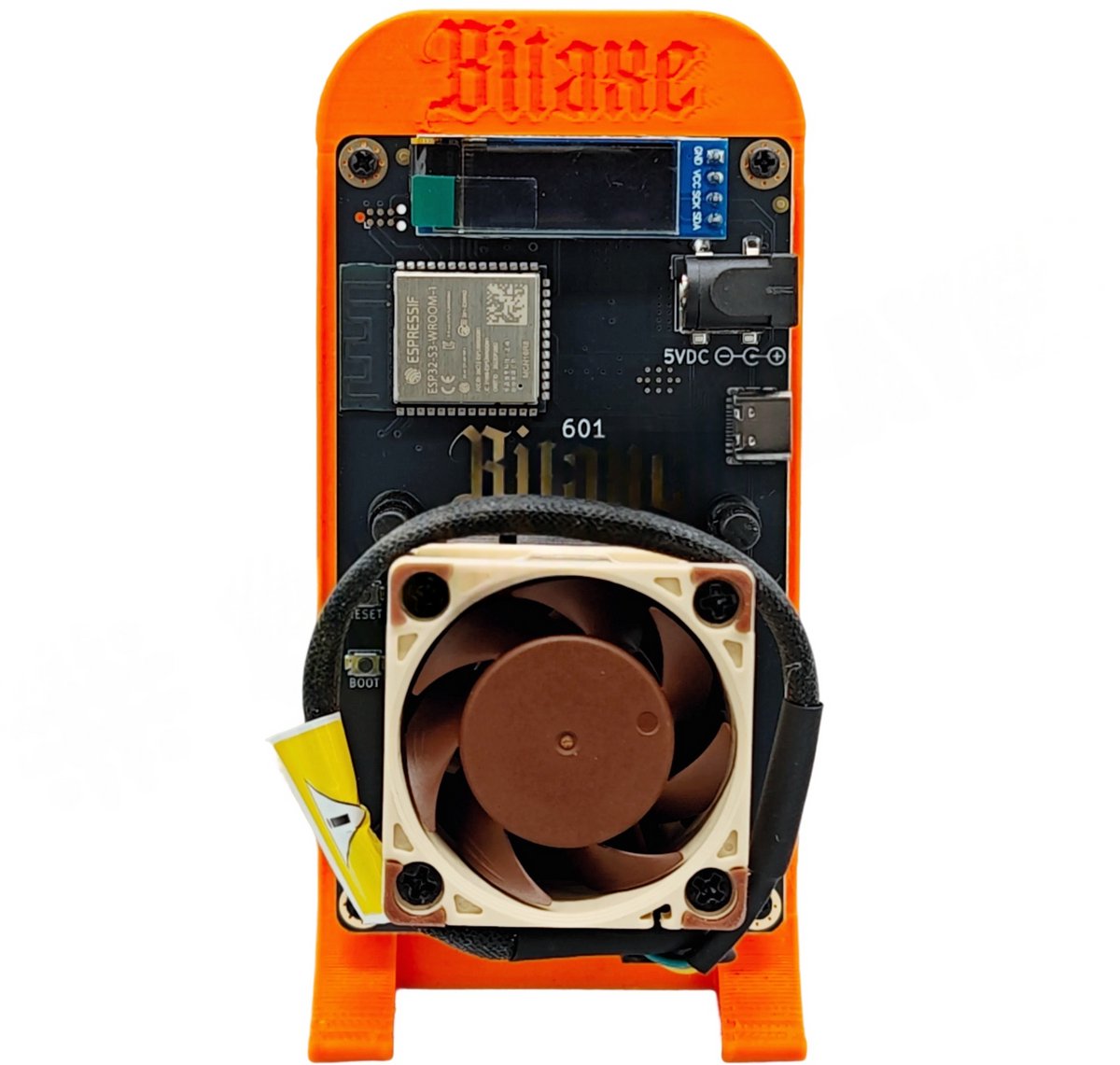 Bitaxe 601 Gamma 100% Noiseless - Stille Variant - Inclusief Stand & EU Stekker - 1.2 TH/s - Bitcoin Mini Miner Kit - Versie 2025 - Oranje — cadeau in Gadgets - foto 2
