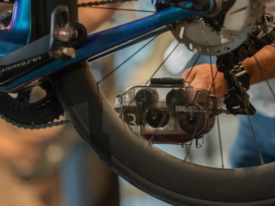 BBB Cycling Bio DriveTrain Cleaner - Kettingreiniger Fiets - Plantaardige Ketting Ontvetter - Geschikt Voor Ketting, Cassette en Aandrijfonderdelen - 1 Liter - BTL-250 van BBB Cycling — afbeelding 4