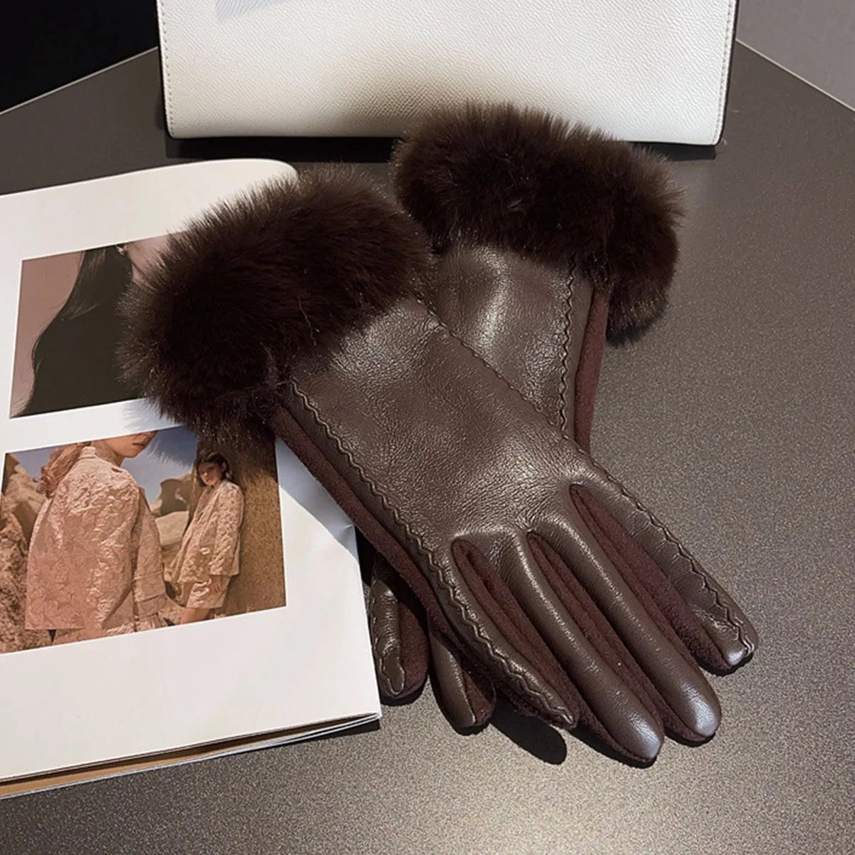 Warme dames winterhandschoenen PU leer – Thermische gevoerde handschoenen met bont Winterhandschoenen voor vrouwen Bruin