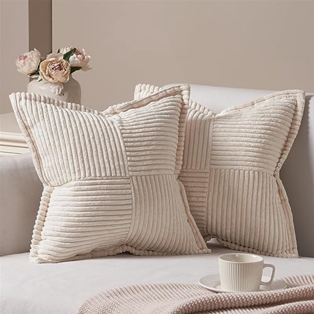 Beige sierkussenhoezen set van 2 - Pluizige decoratieve kussenhoezen 45x45 cm - Corduroy stof met gestreept patchwork design - Voor woonkamer, slaapkamer en bank