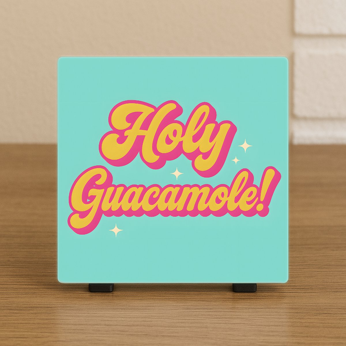CreaCraft Wenstegeltje "Holy Guacamole!” – Retro Humor Cadeau & Keukendecoratie – Spreuktegel – Stijlvolle Woondecoratie met Boodschap – Trendy nu– Hip trendy tegeltje – Cadeau – Zomaar – Deco Illustratie