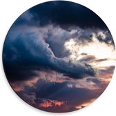 Dibond Muurcirkel - Donkere Wolken bij Zonsondergang - 30x30 cm Foto op Aluminium Muurcirkel (met ophangsysteem)